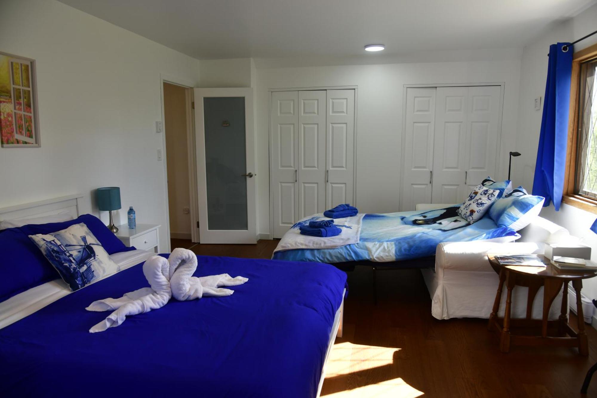The Blue Cottage B&B Seventy Mile House Екстериор снимка